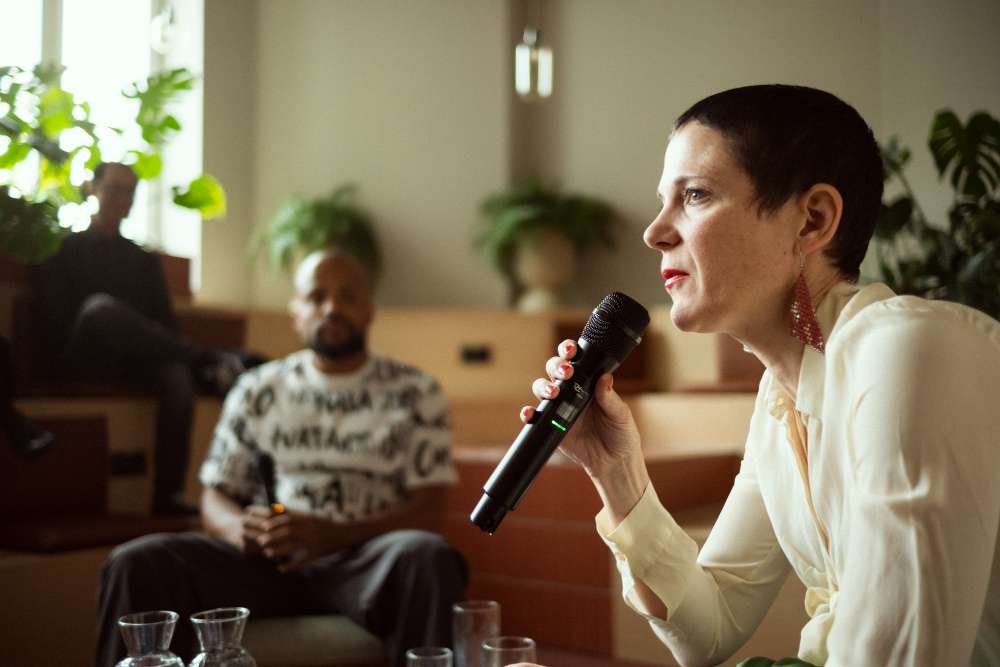 A salon evening in conversation, Zürich